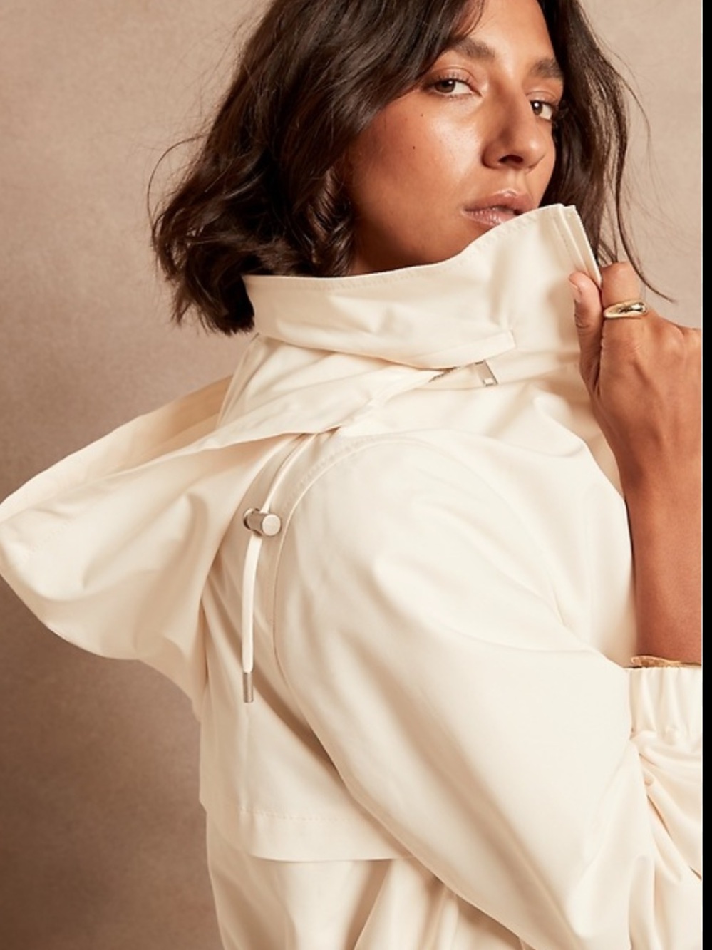 Light Cream Hooded Anorak Jacket